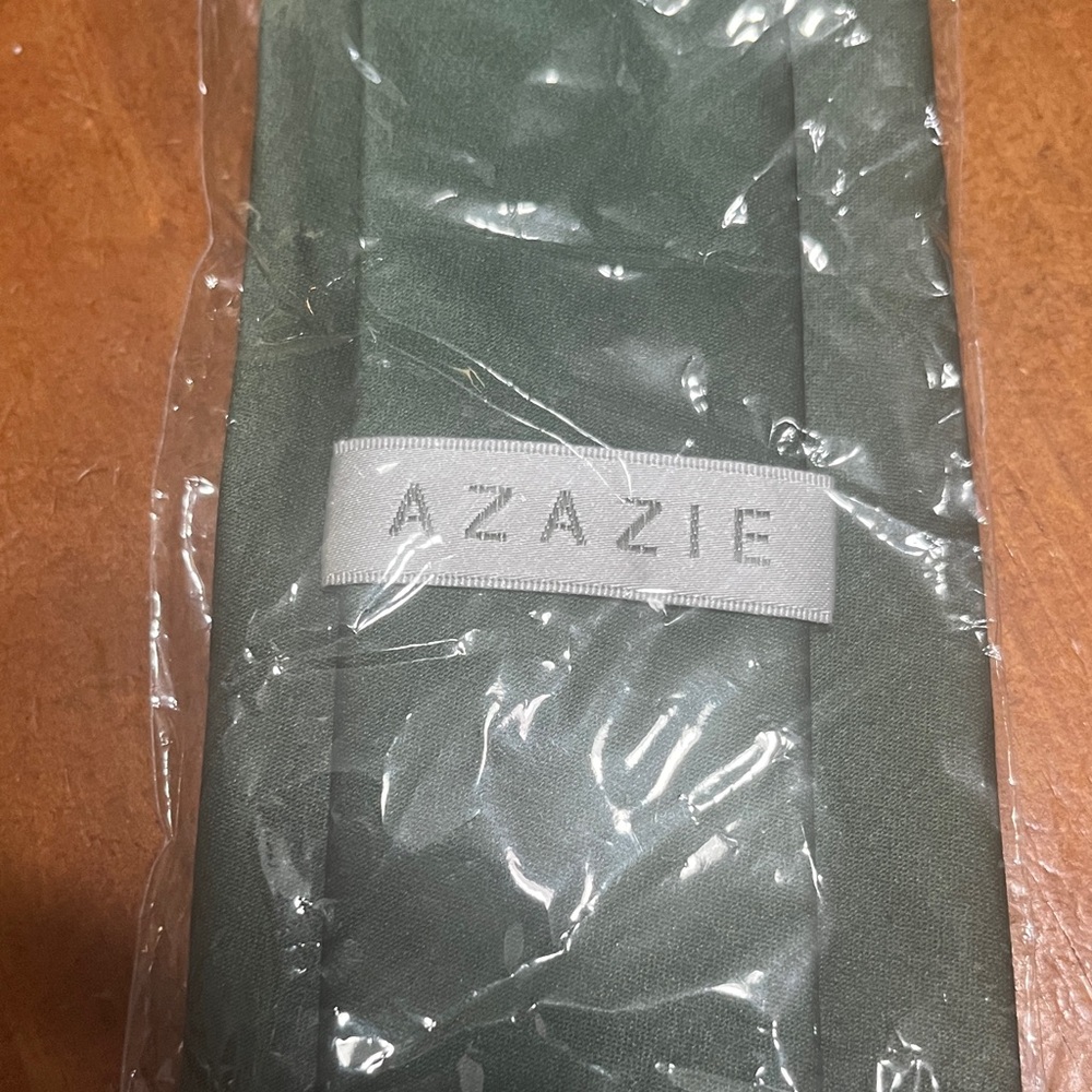 Azazie Green Tie - Picture 2 of 4